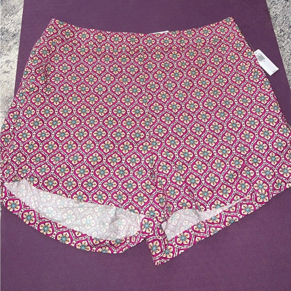 Pink Patterned Women's Shorts
